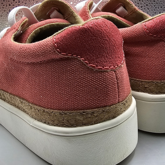 Revitalign Hermosa orthotic shoes with elastic lace up in red shoe size 6b - Picture 8 of 9